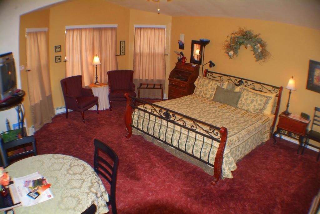 Castle Creek Bed And Breakfast Гранд Джънкшън Екстериор снимка